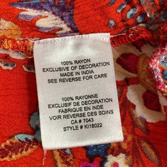 Beautiful Patrons of Peace Sleeveless Top in Large - Picture 7 of 9